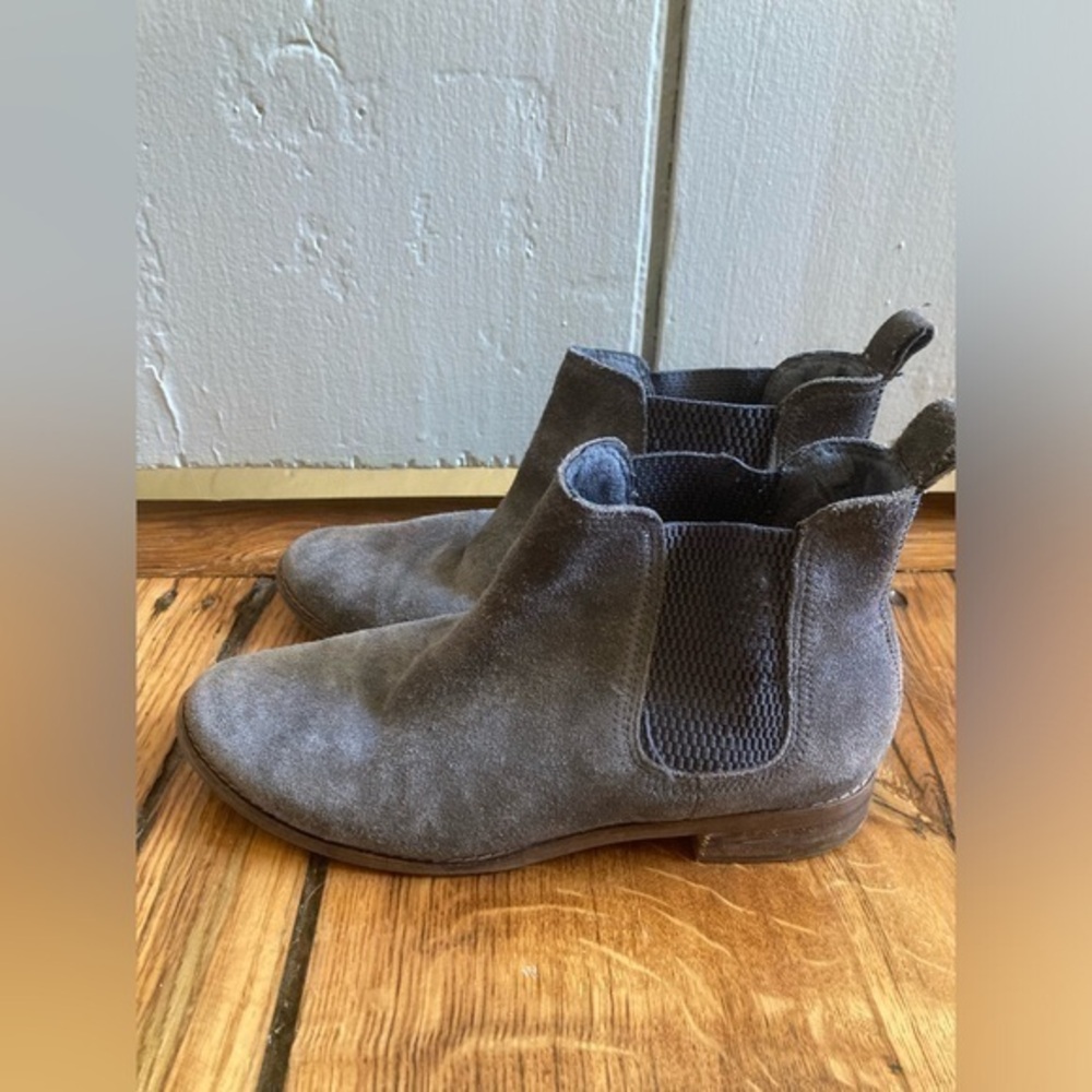 TOMS Ella Chelsea Booties Womens Gray Casual Boots W 6